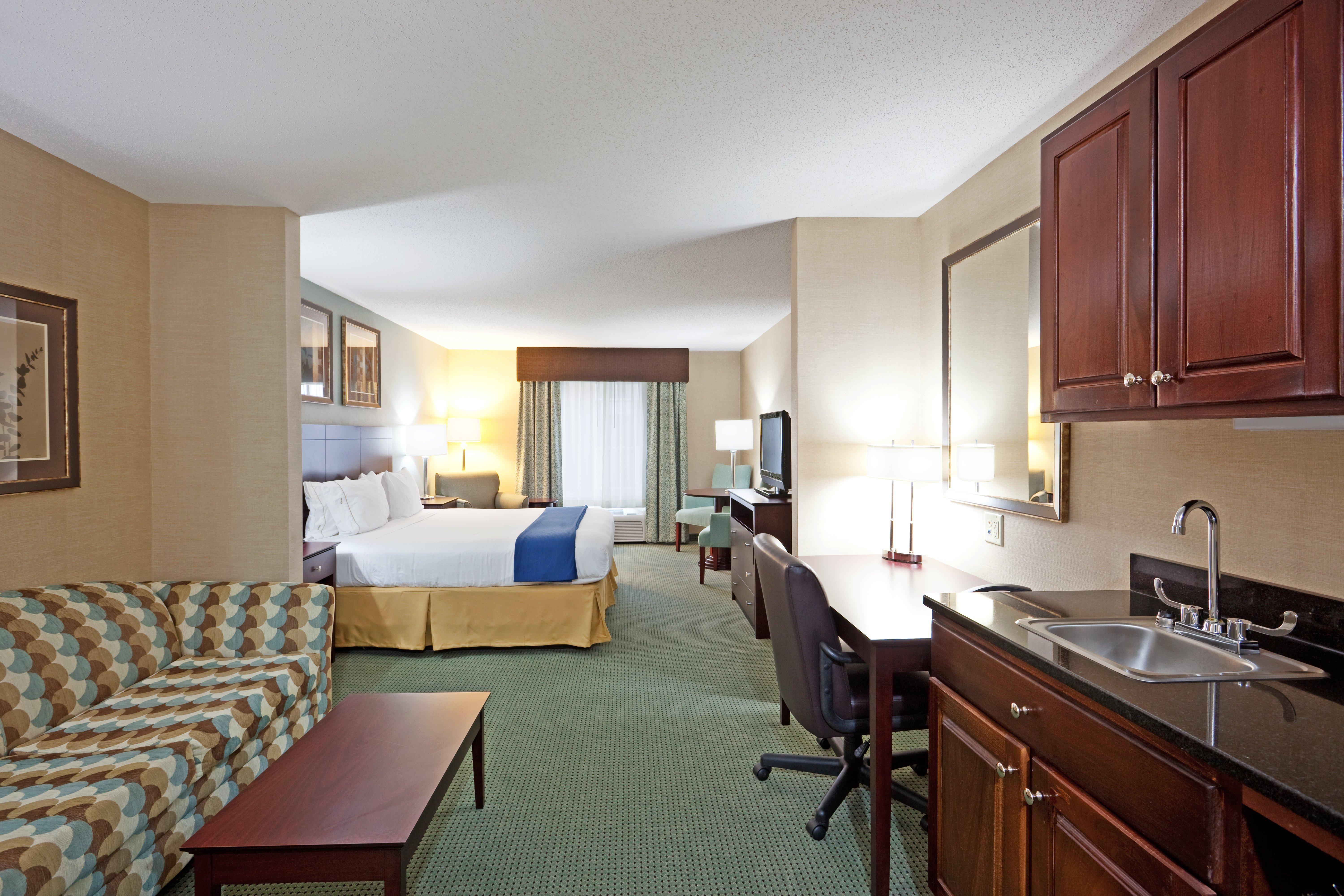 Holiday Inn Express And Suites Meriden, An Ihg Hotel Esterno foto