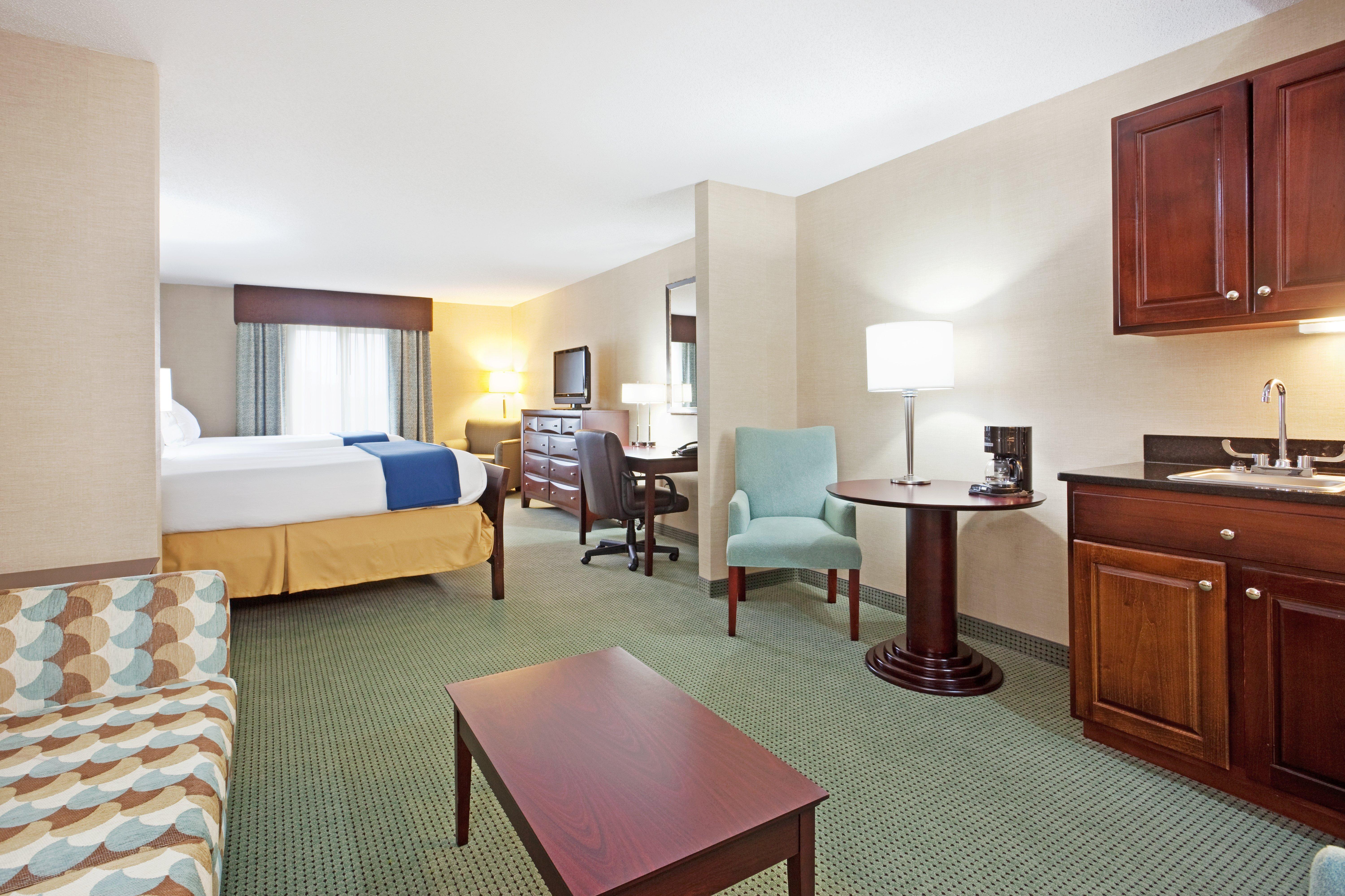 Holiday Inn Express And Suites Meriden By Ihg Esterno foto