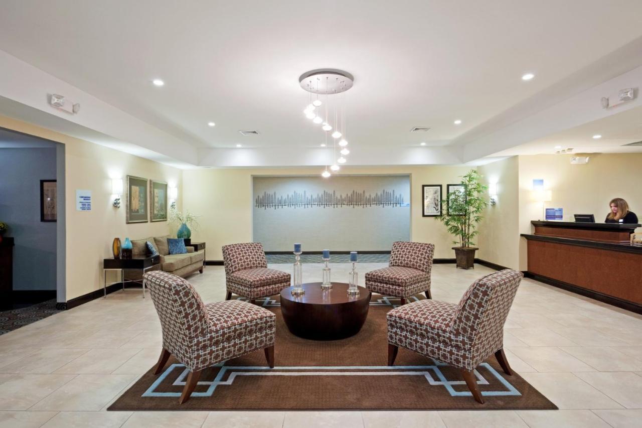 Holiday Inn Express And Suites Meriden By Ihg Esterno foto
