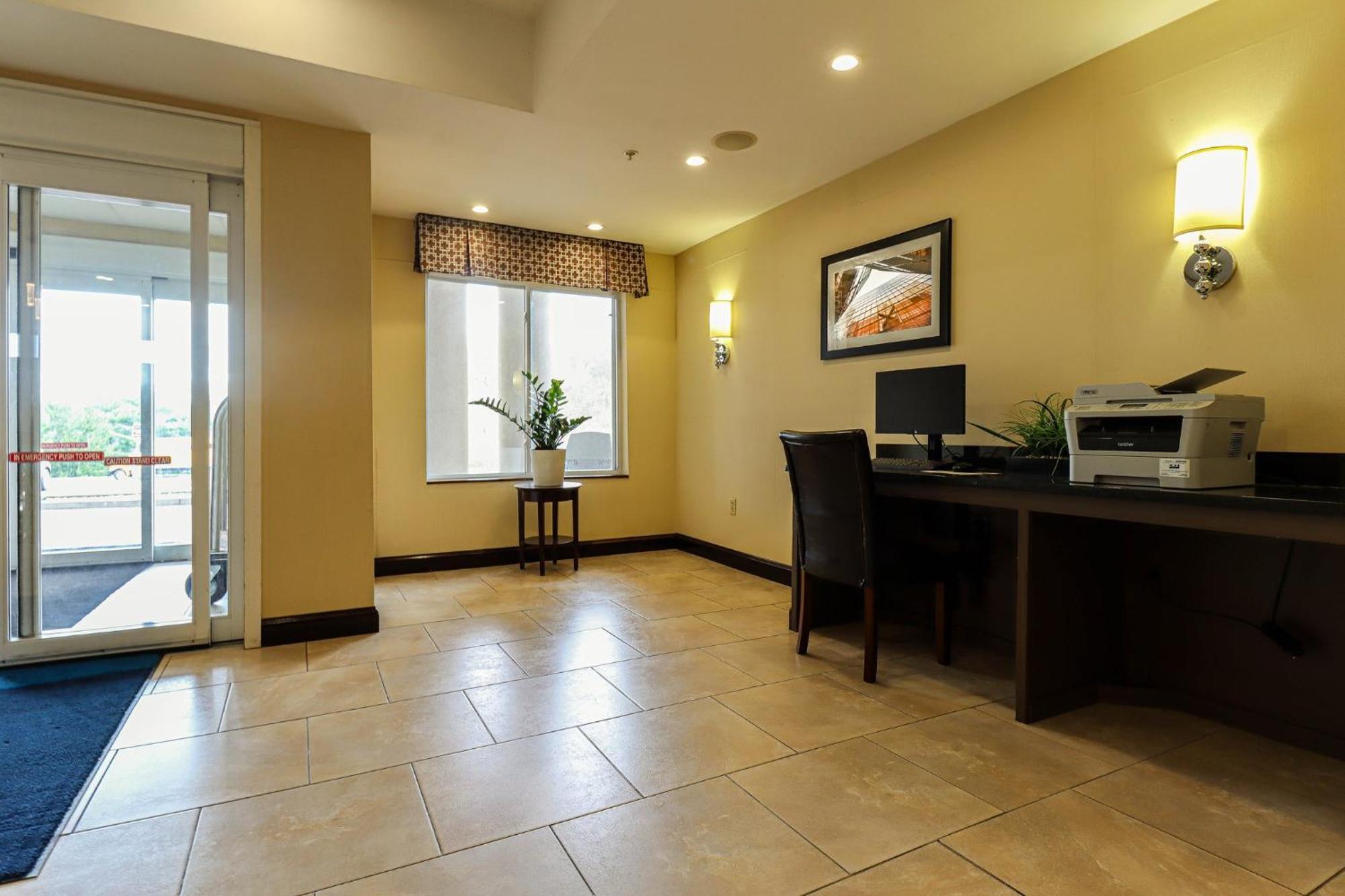 Holiday Inn Express And Suites Meriden By Ihg Esterno foto