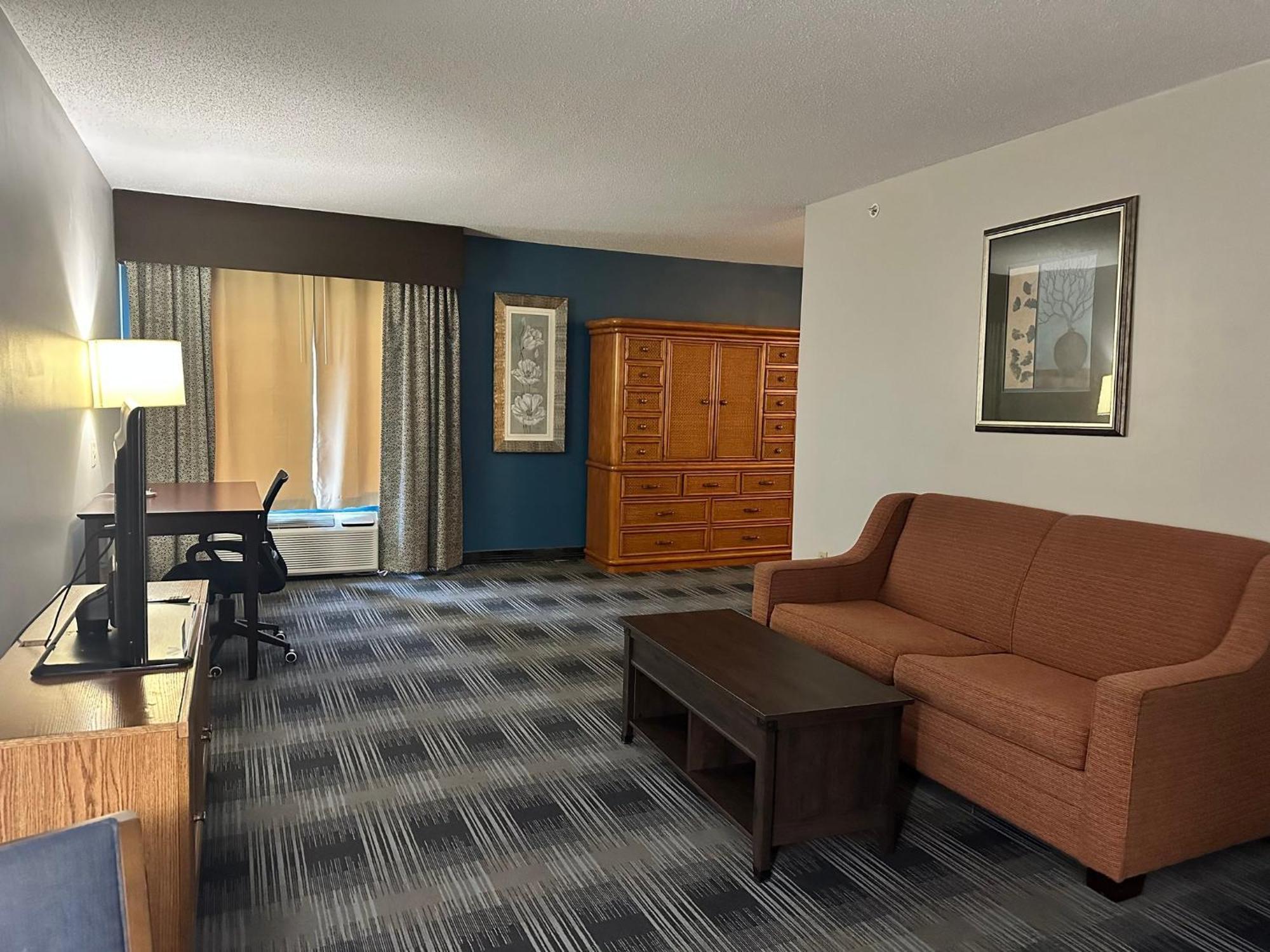 Holiday Inn Express And Suites Meriden By Ihg Esterno foto