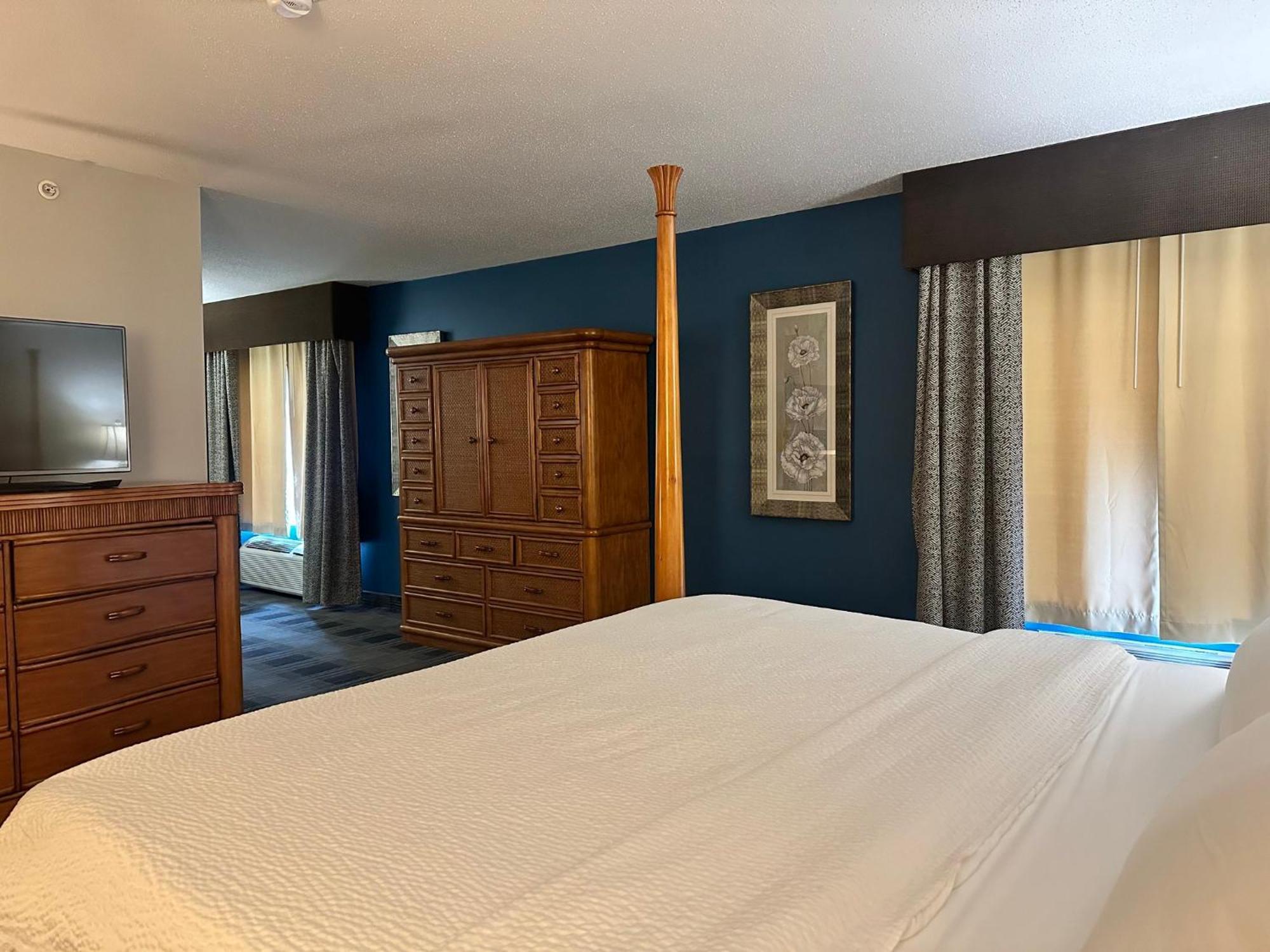 Holiday Inn Express And Suites Meriden By Ihg Esterno foto
