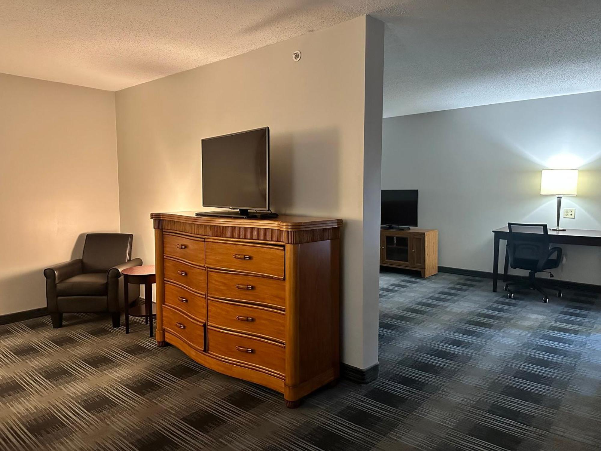Holiday Inn Express And Suites Meriden By Ihg Esterno foto