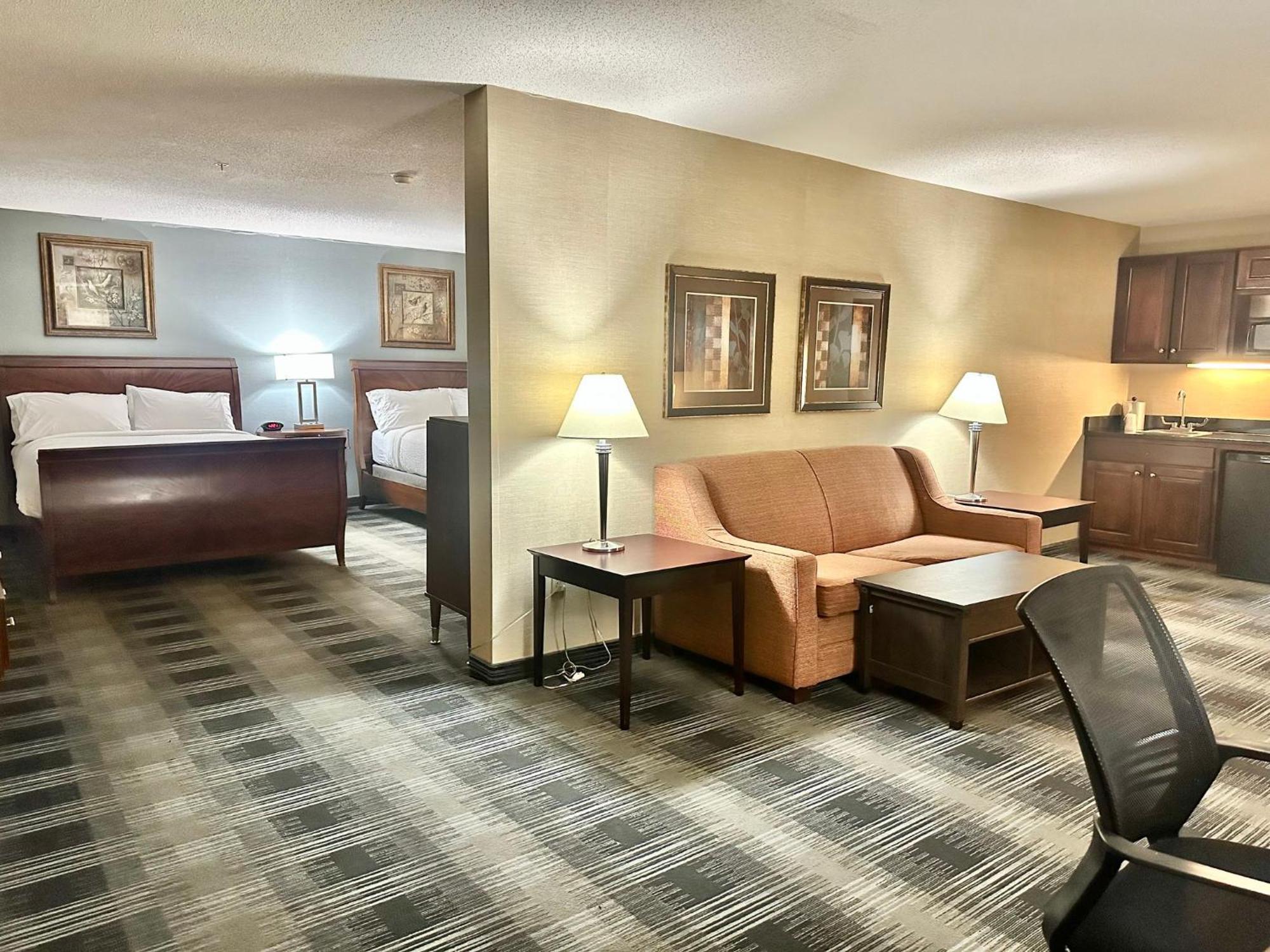 Holiday Inn Express And Suites Meriden By Ihg Esterno foto